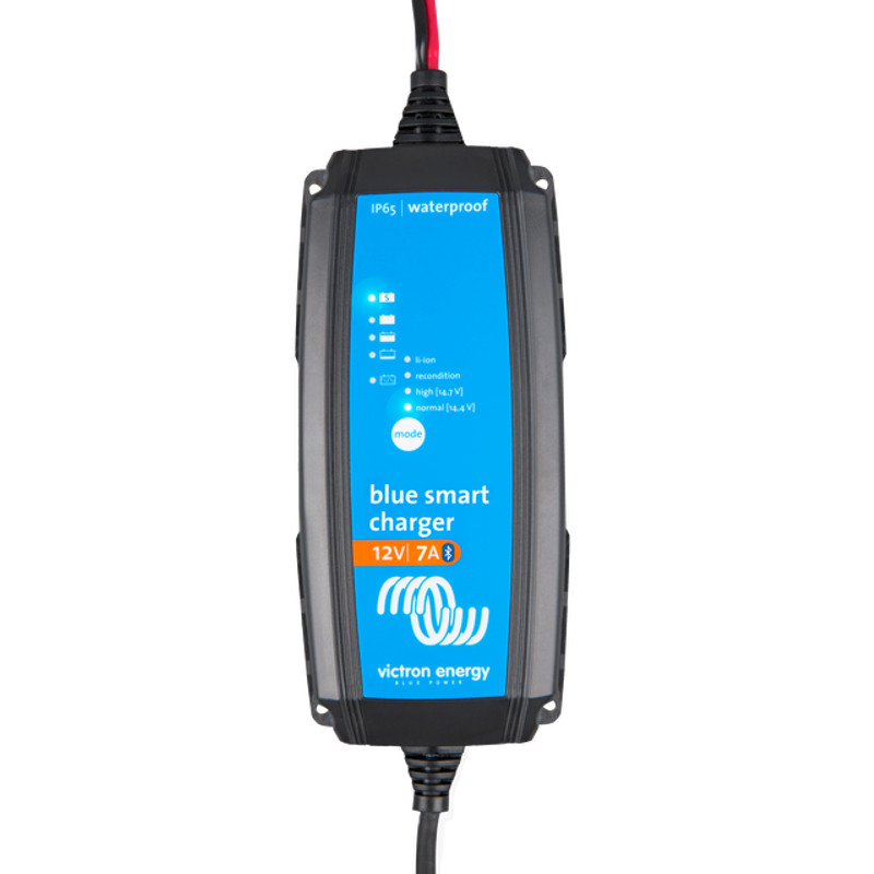 Blue Smart IP65 Charger 12/7(1) 230V CEE 7/17