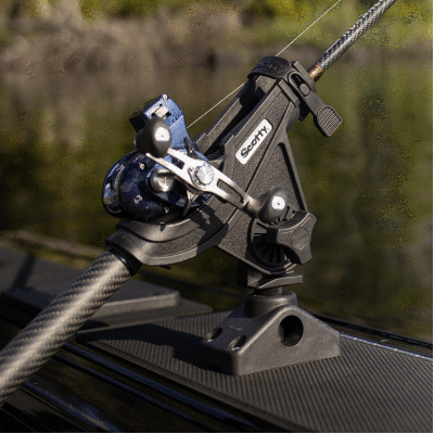 280 Baitcaster / Spinning Rod Holder with Side Deck Mount | Scotty