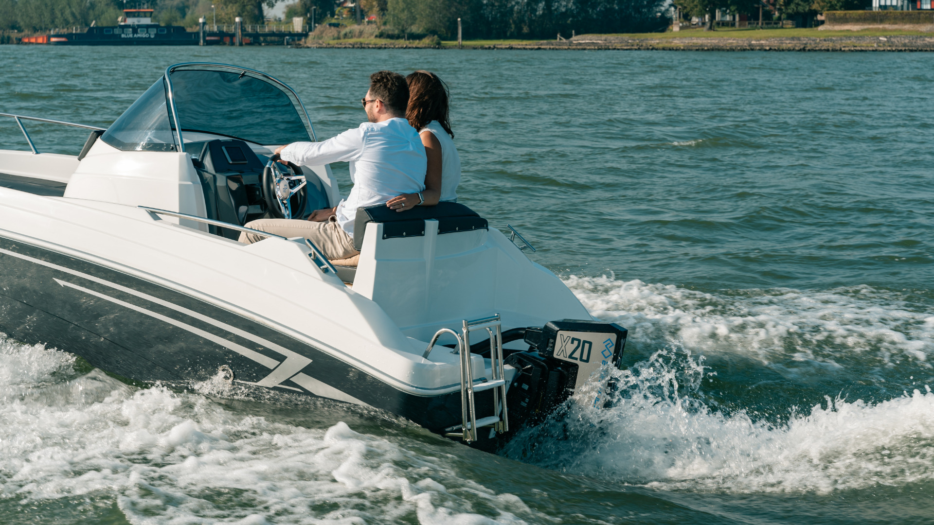 Ile mogę pływać na silniku elektrycznym? Testy z życia wzięte